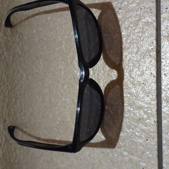 Sunglasses - Picture 4 of 4